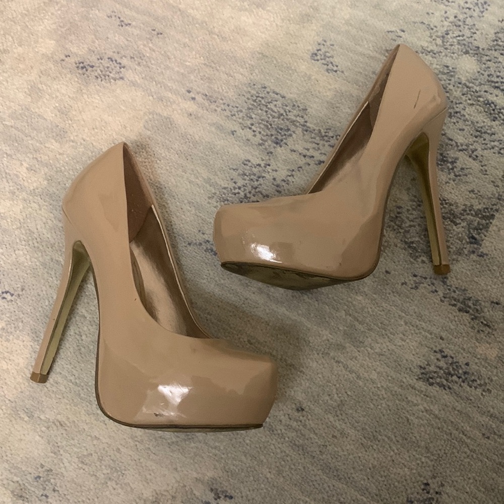 Steve Madden Nude Nala Platform Heels
